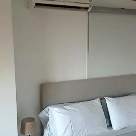 Апартаменти Playa Y Piscina Perla 2 Estudio Фуенхірола